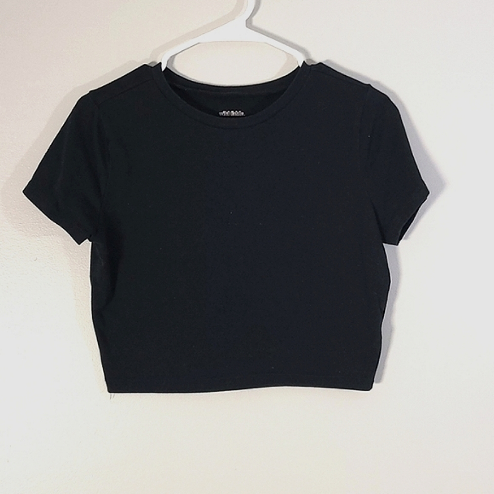 Wild Fable black crop top, size L